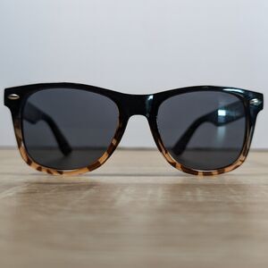 KREDOM Nostalgic Sunglasses Tortoise Fade Black Unisex Retro